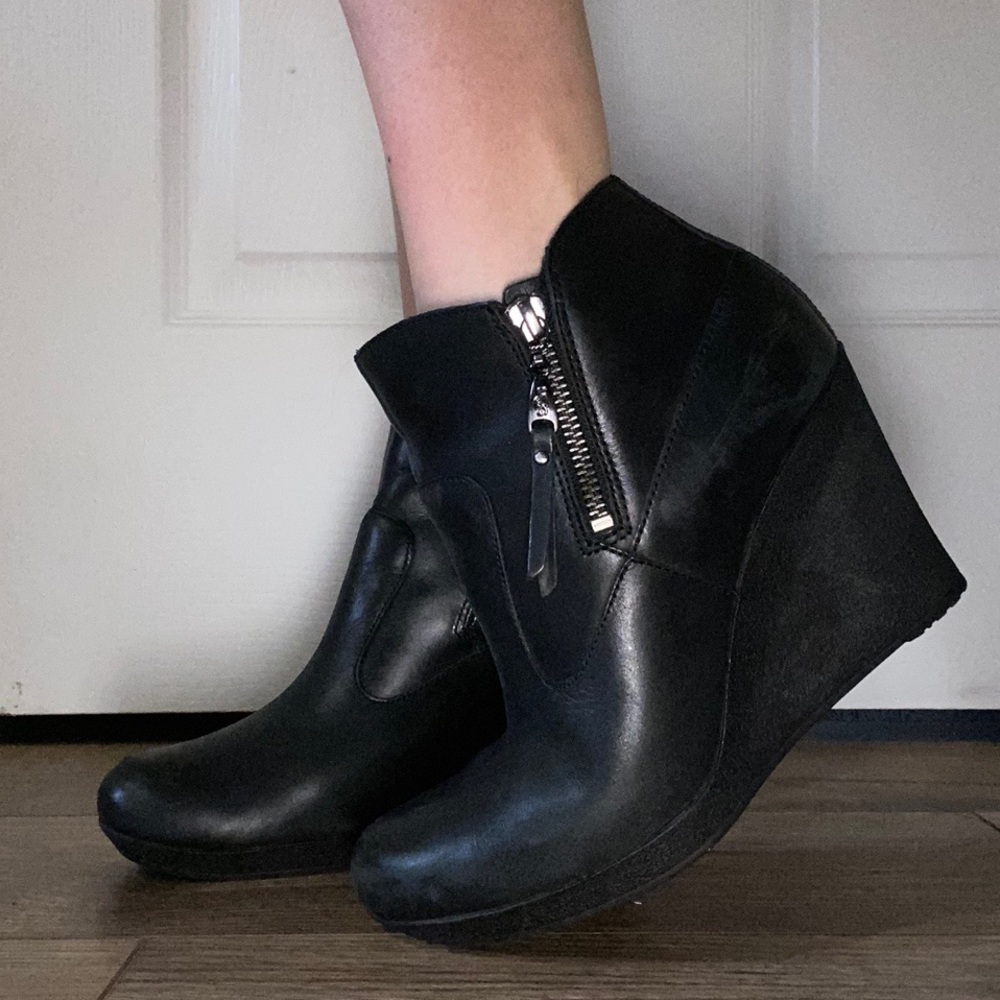 UGG wedges